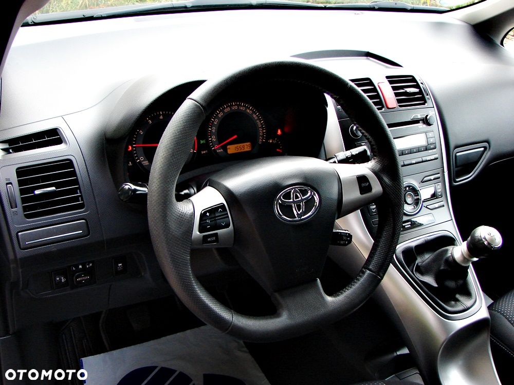 Toyota Auris 1.6 Sol - 19