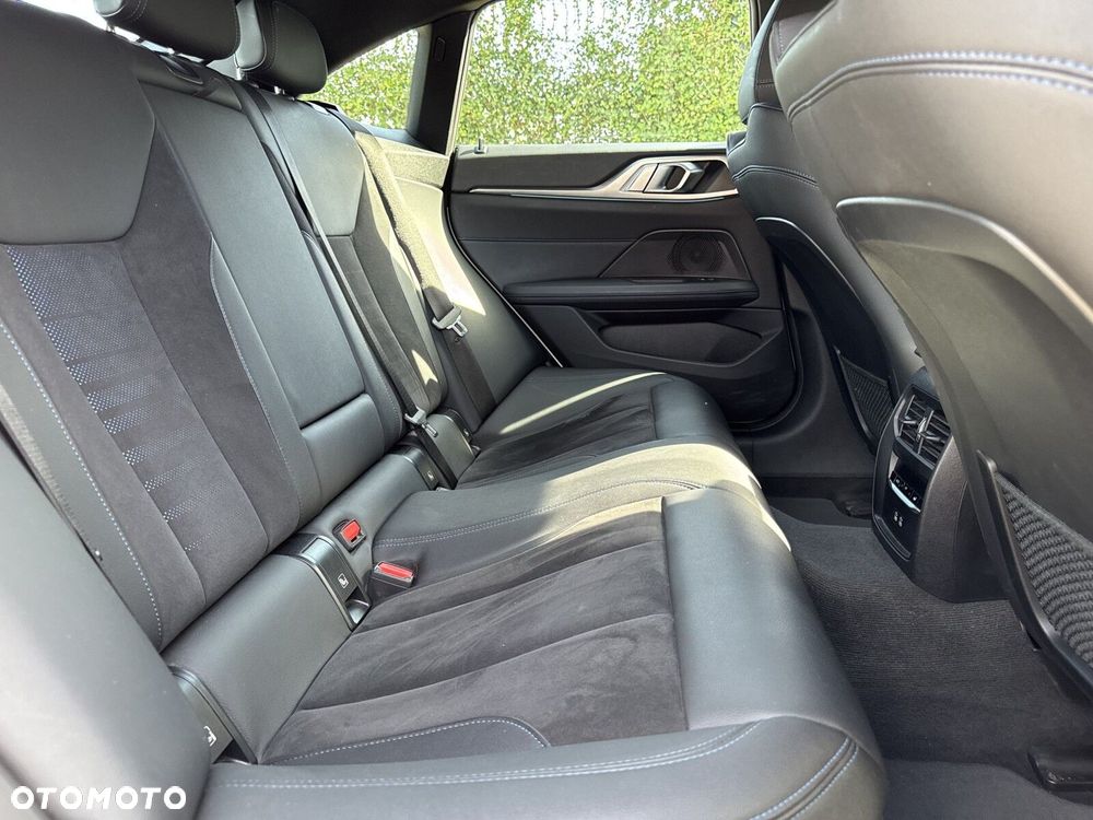 BMW i4 70.3kWh eDrive 35 M Sport - 25