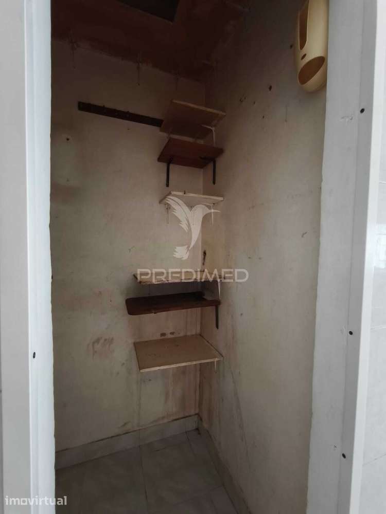 Apartamento T3+1 para Remodelar - Grande imagem: 3/33