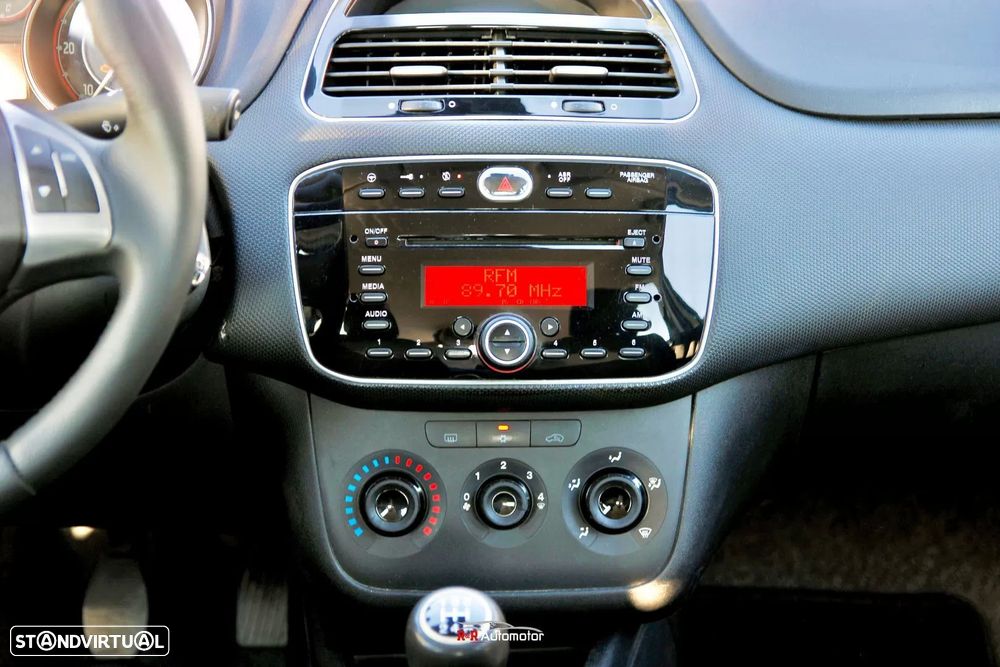 Fiat Punto 1.3 M-Jet Lounge S&S - 18