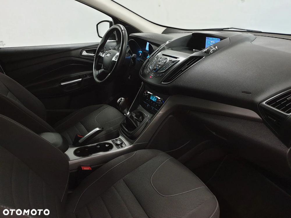Ford Kuga - 23