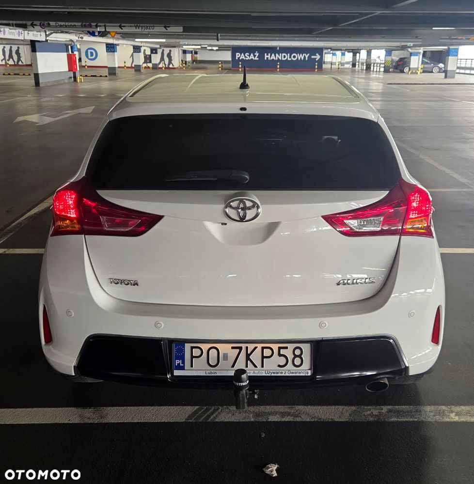 Toyota Auris 1.6 Premium + - 14