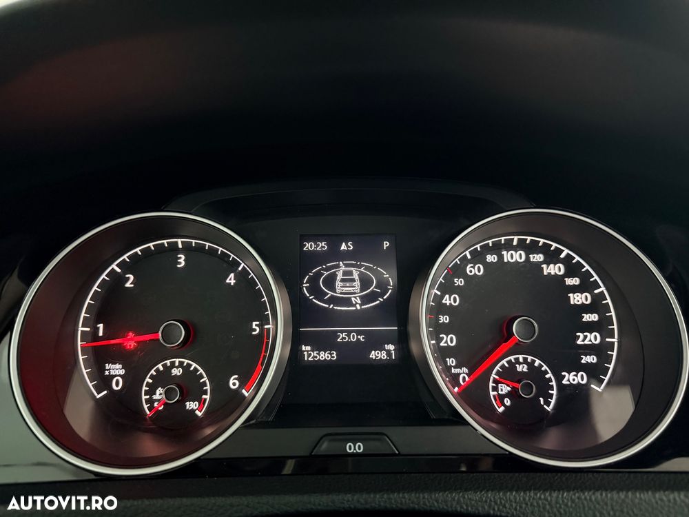 Volkswagen Golf 1.0 TSI BlueMotion DSG Trendline - 16