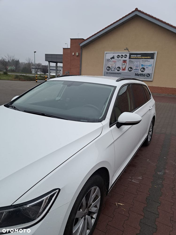 Volkswagen Passat 2.0 TDI SCR Comfortline DSG - 17