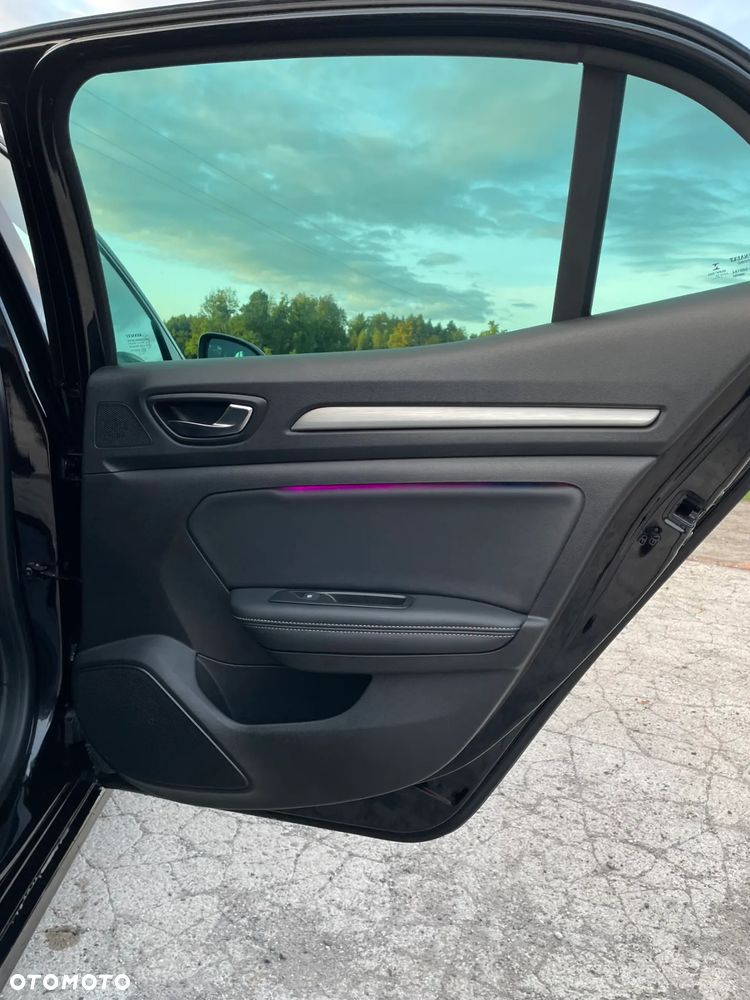 Renault Megane ENERGY TCe 130 BOSE EDITION - 32