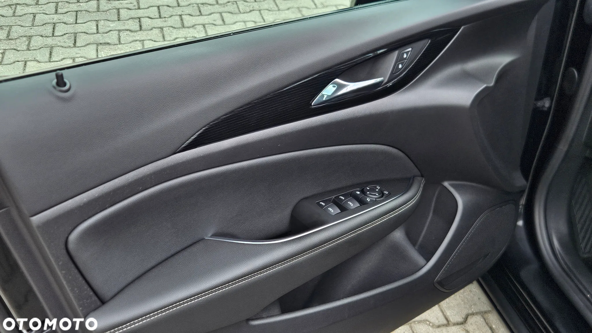 Opel Insignia 1.5 T Elite S&S - 9