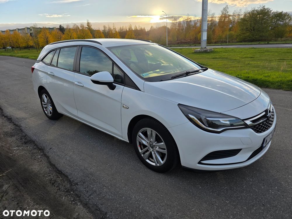 Opel Astra 2018 photo 2