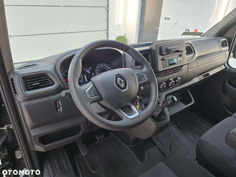Renault MASTER 12 PALET Tylna OŚ BLIŻNIACZ L4 RWD - DBL Extra 2,3 DCI 165 KM MAXI Długość5,23cm Szerokośc2,45cm Wysokość2,38cm WZMOCNIONE TYLNE ZAWIESZENIE RESOR + PODUSZKI PNEŁMATYCZNE TEMPOMAT FOTEL KIEROWCY PNEŁMATYCZNY LEDY KABINA SYPIALNIANA XL NA GWARANCJA 40 Tyś km STAN JAK NOWY - 33
