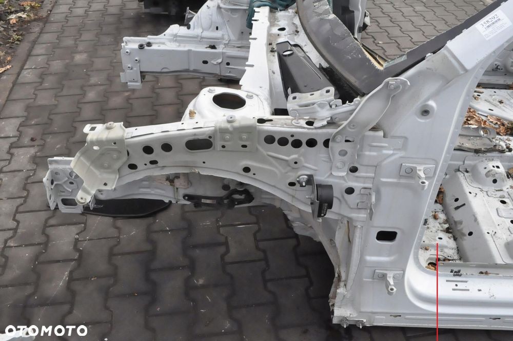 MERCEDES EQB X243 ĆWIARTKA PODŁUŻNICA LEWY PRZÓD 7tys lm