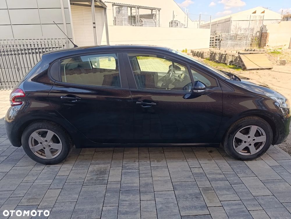 Peugeot 208 82 VTI Allure - 6