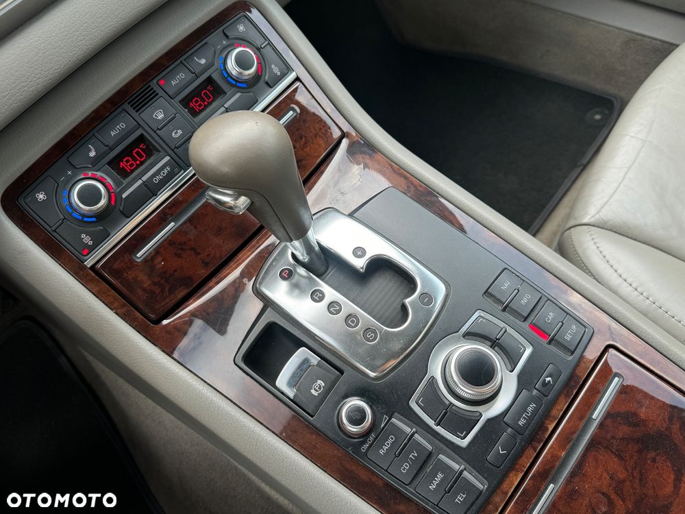 Audi A8 3.0 TDI Quattro - 24