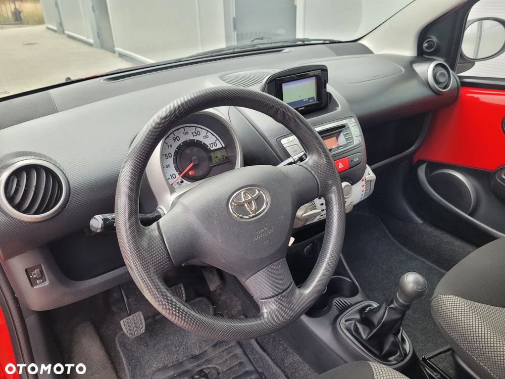 Toyota Aygo x-clusive Style Selection - 23