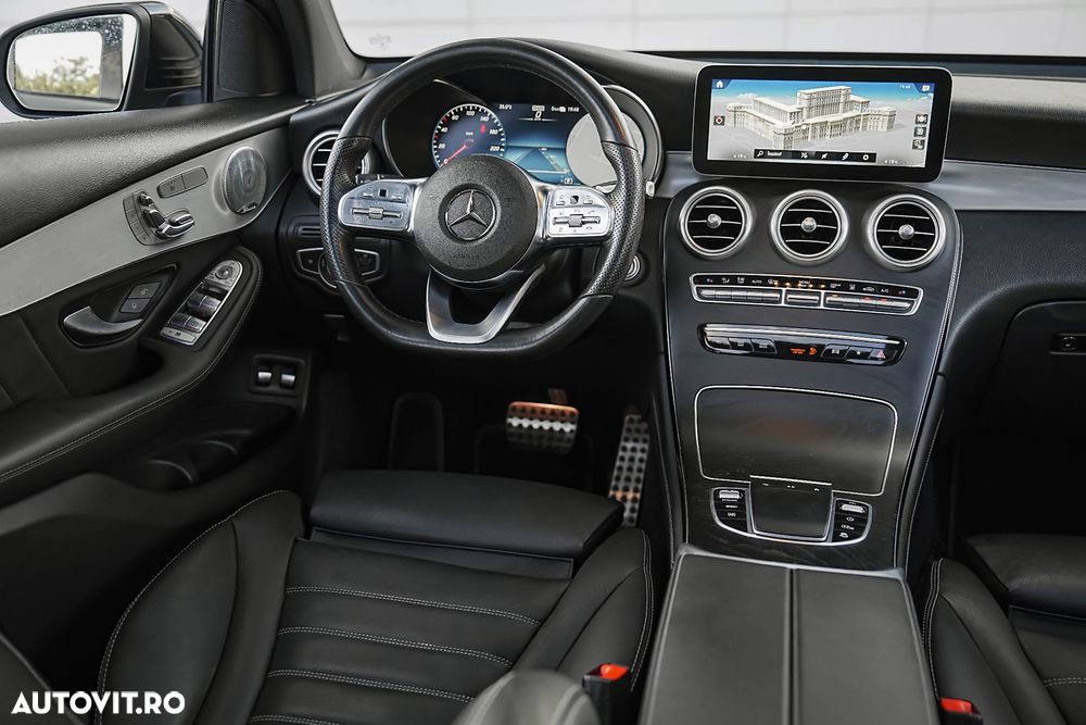 Mercedes-Benz GLC 300 e 4Matic 9G-TRONIC AMG Line - 8