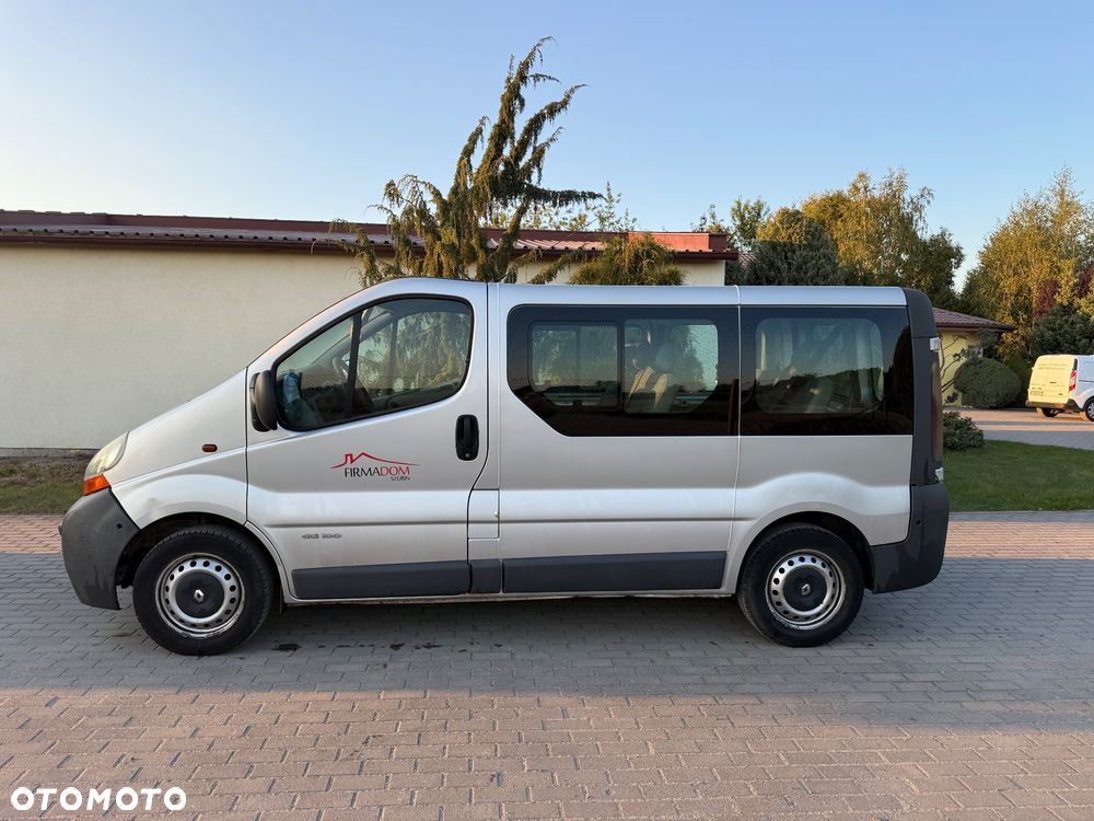 Renault Trafic dCi Passenger - 2