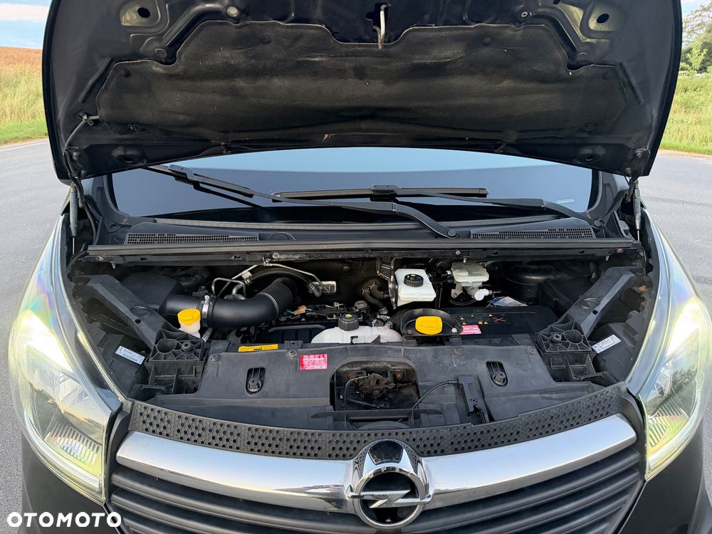 Opel Vivaro - 24