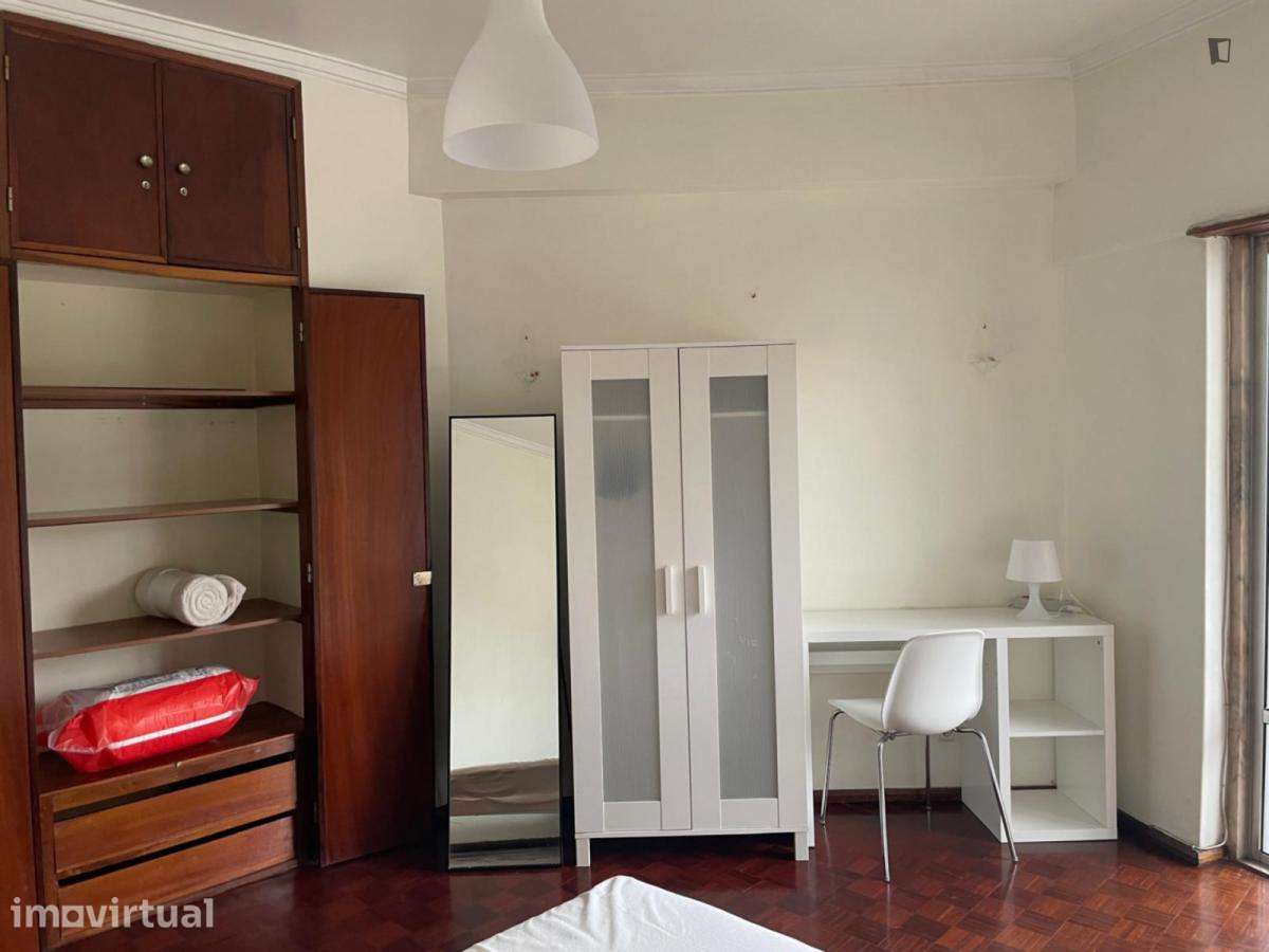 Quarto - localizado em Sete Rios Lisbon - Grande imagem: 5/10