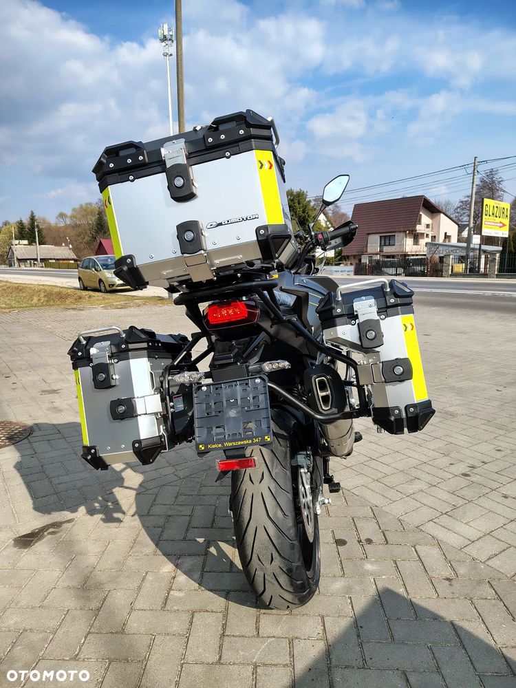 QJMOTOR SRT900S - 37