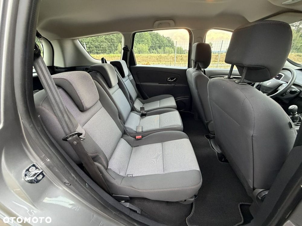 Renault Grand Scenic - 12