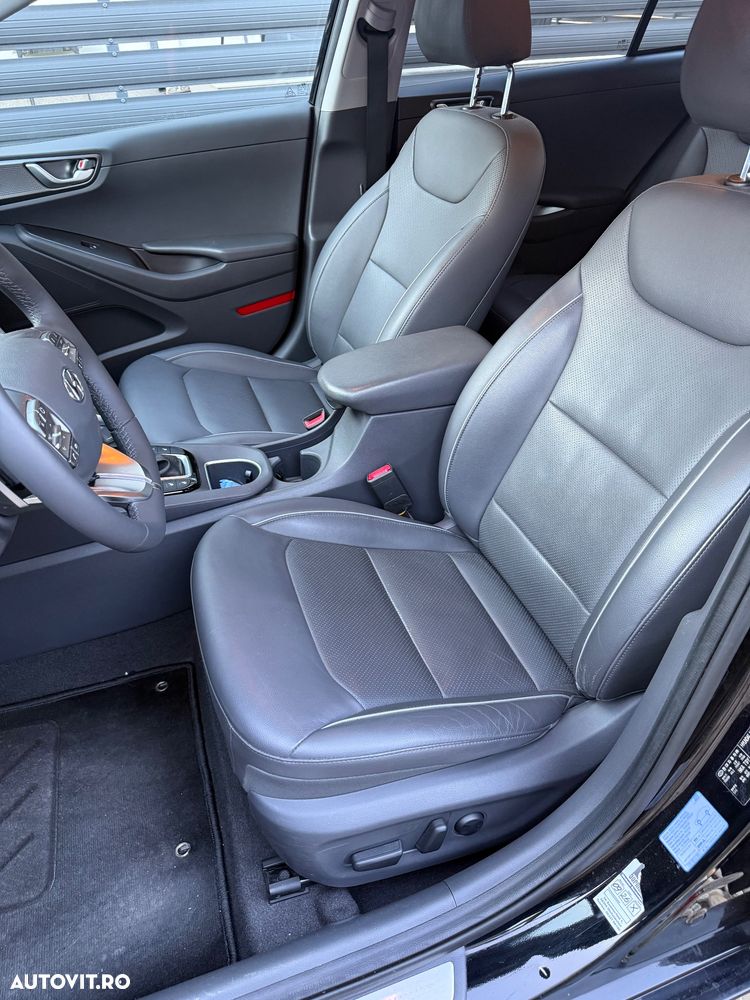 Hyundai IONIQ - 13