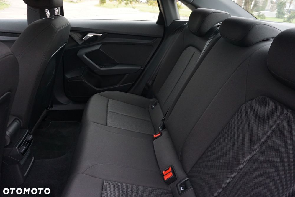 Audi A3 Limousine 35 TFSI S tronic - 35