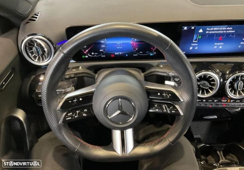 Mercedes-Benz A 200 7G-DCT AMG Line - 4