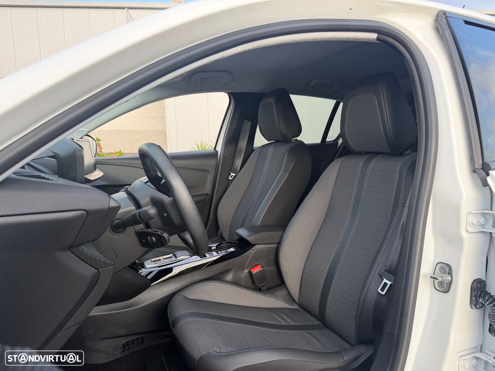 Peugeot e-208 Allure Pack - 8