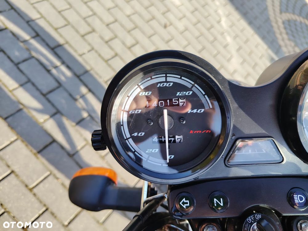 Yamaha YBR - 8