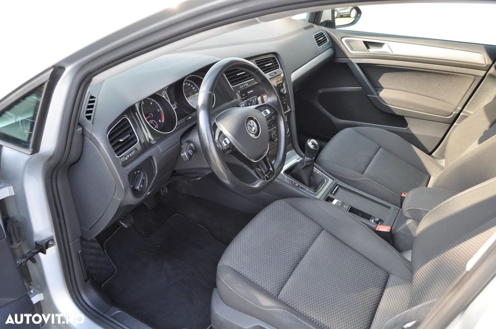 Volkswagen Golf 1.6 TDI SCR Trendline - 13