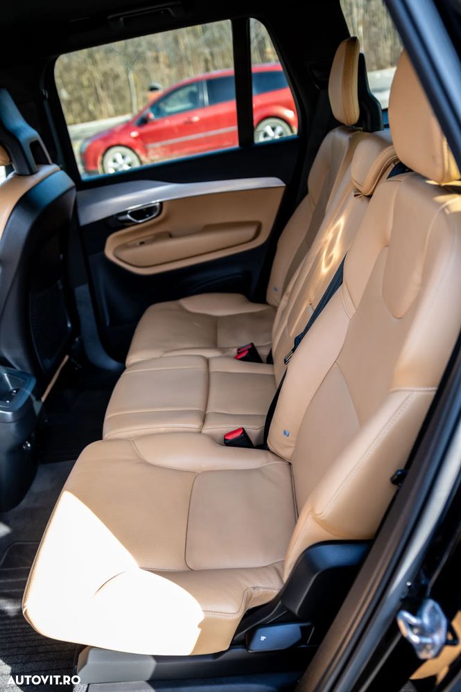 Volvo XC 90 D5 AWD Geartronic Momentum - 12