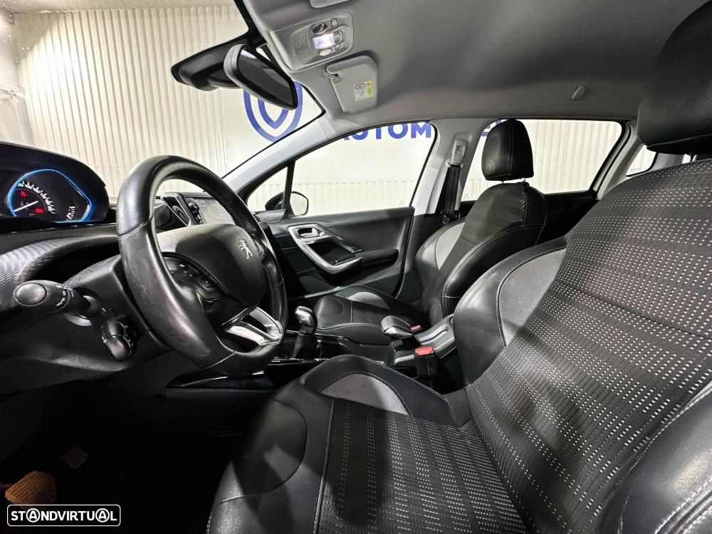 Peugeot 2008 1.2 PureTech GT Line - 9