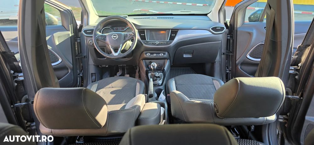 Opel Crossland - 10