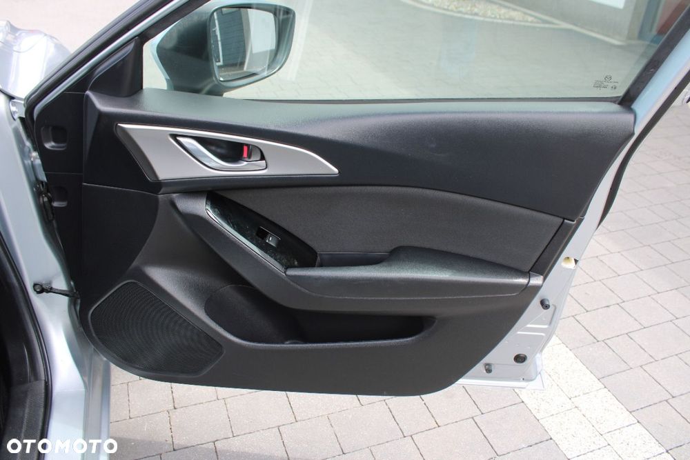 Mazda 3 - 25