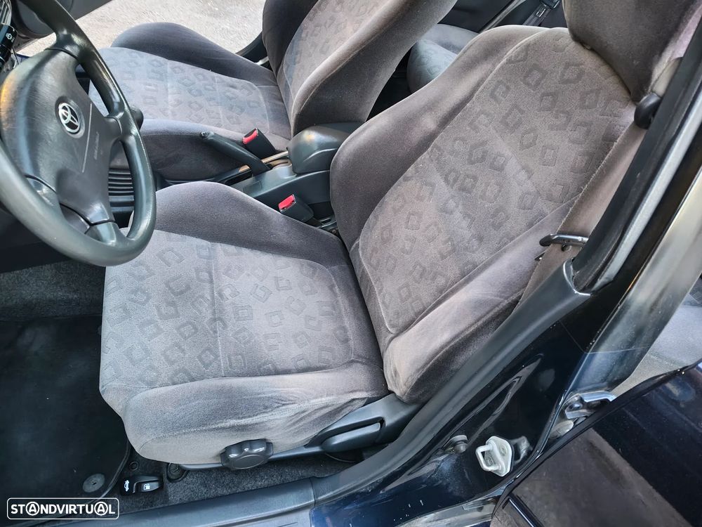 Toyota Corolla 1.4 VVT-i - 19