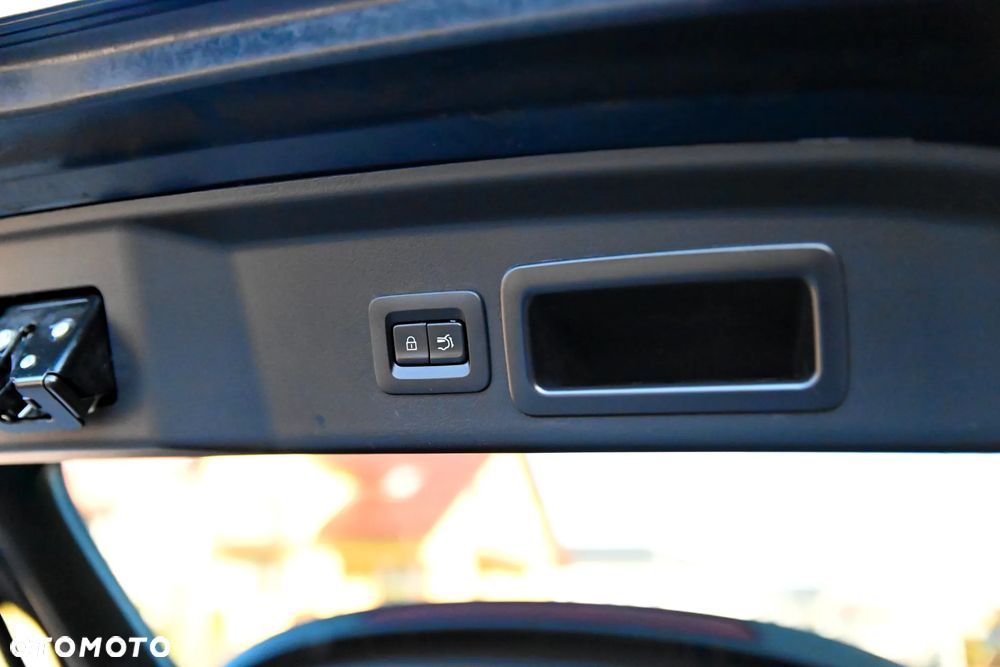 Mazda CX-30 e-SKYACTIV-X 2.0 M HYBRID DRIVE - 11