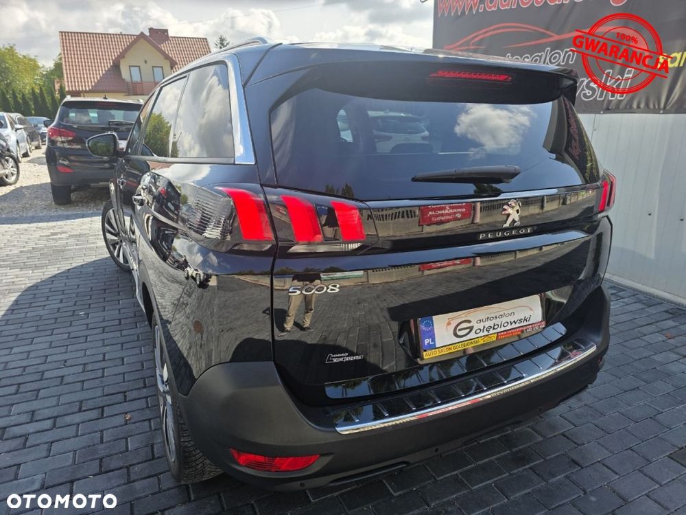 Peugeot 5008 - 8