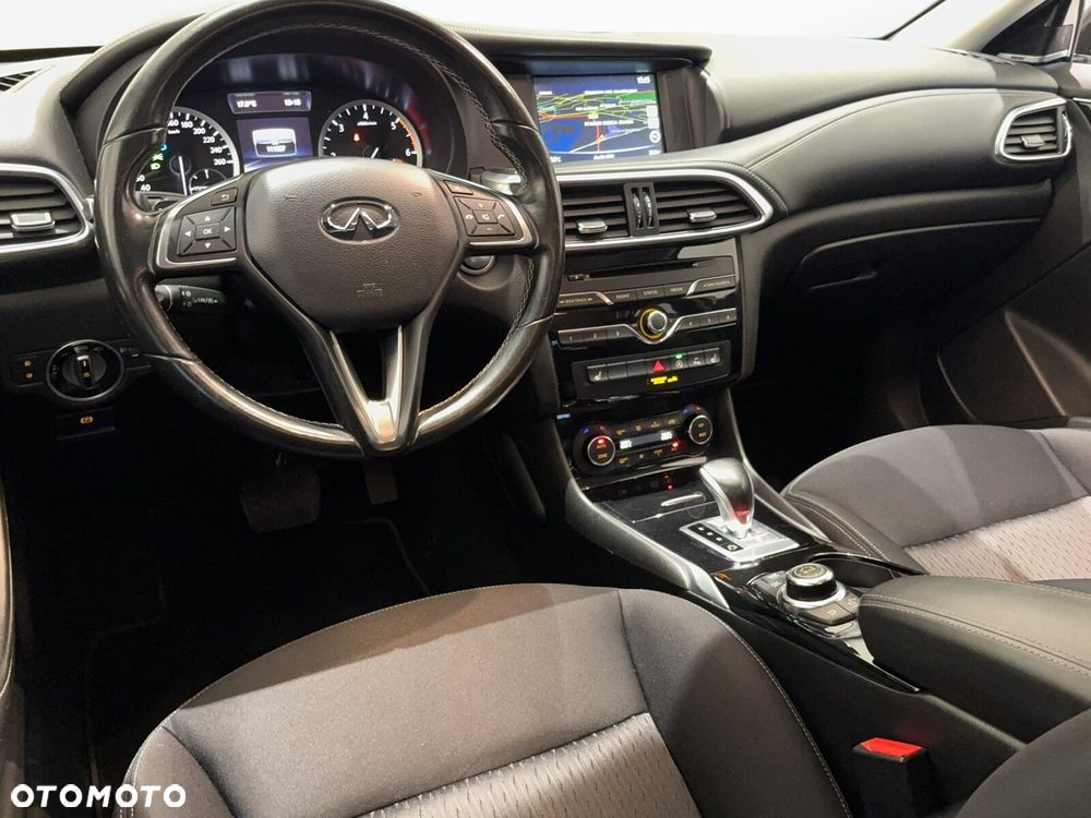 Infiniti Q30 1.5d Business Executive - 14