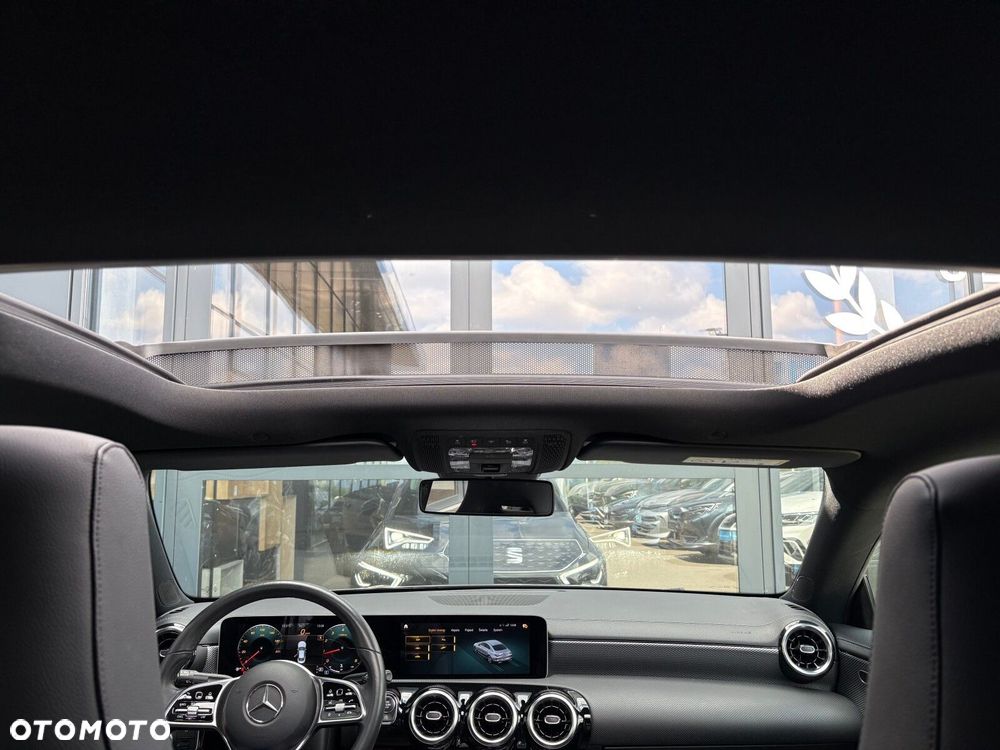 Mercedes-Benz CLA - 12