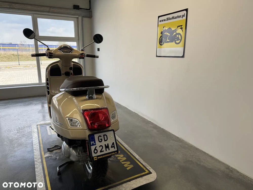 Vespa GTS - 7