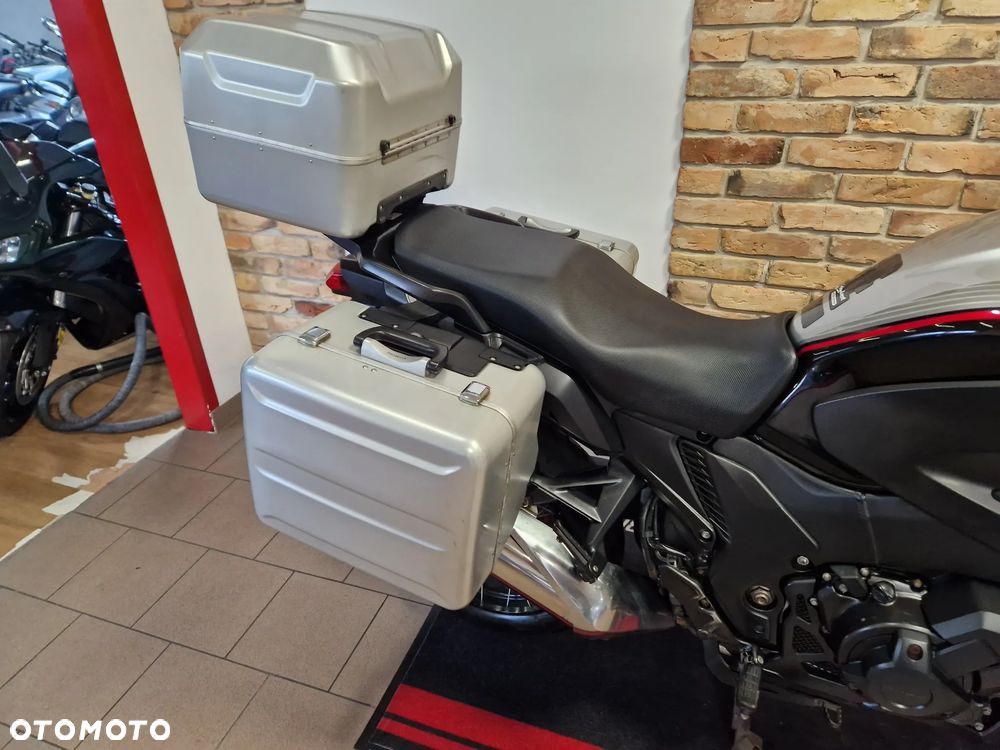 Honda VFR - 11