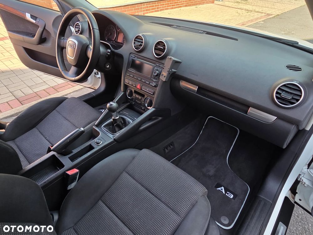 Audi A3 Sportback 1.9 TDI DPF Ambiente - 22