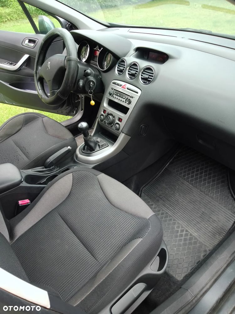 Peugeot 308 1.6 Premium - 12