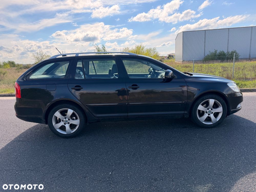 Skoda Octavia 2.0 TDI DPF DSG Elegance - 4