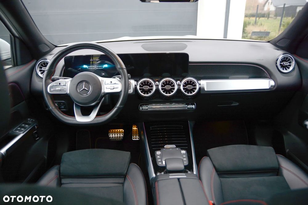 Mercedes-Benz GLB 200 AMG Line 7G-DCT - 33