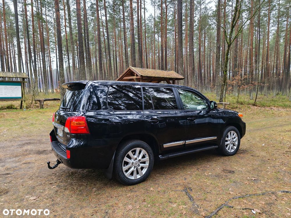 Toyota Land Cruiser - 4