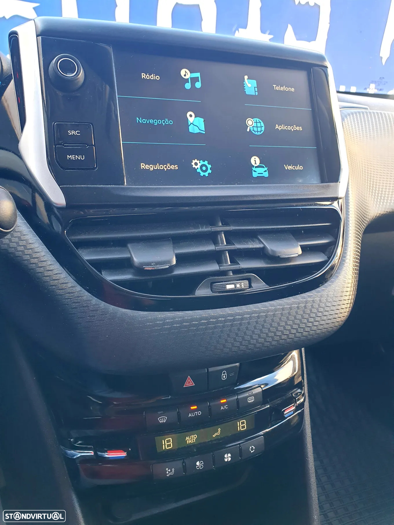 Peugeot 2008 1.2 PureTech Allure - 12