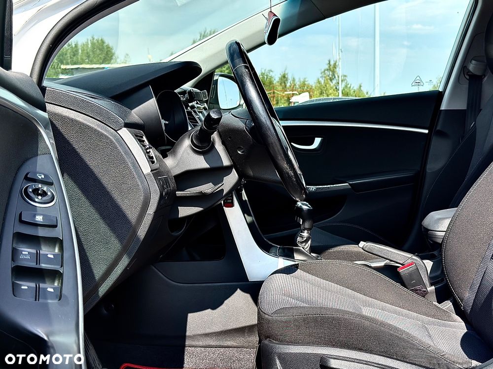 Hyundai i30 1.6 Style - 14