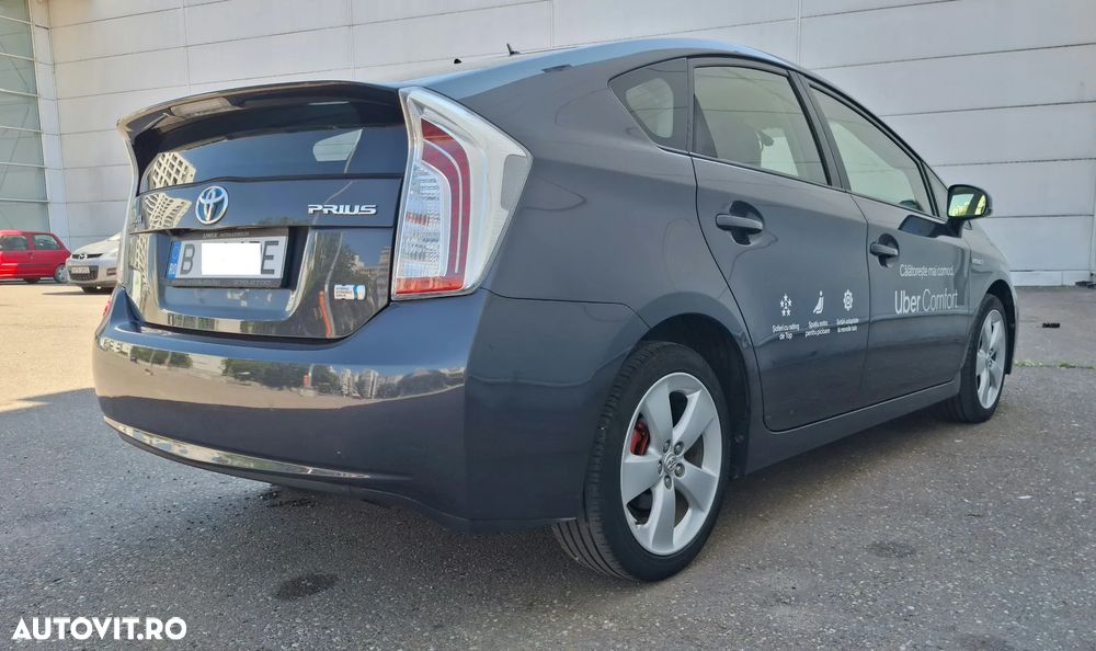 Toyota Prius Terra - 8