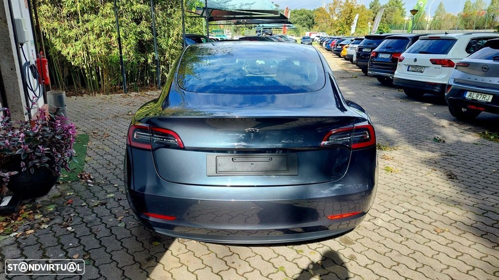 Tesla Model 3 Standard Range Plus RWD - 3
