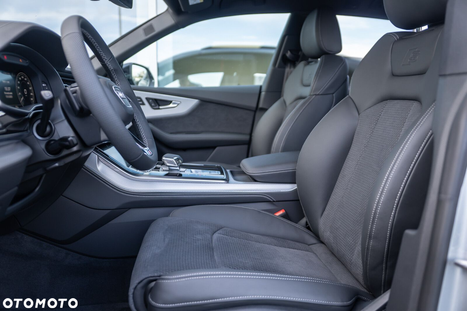 Audi Q8 - 16