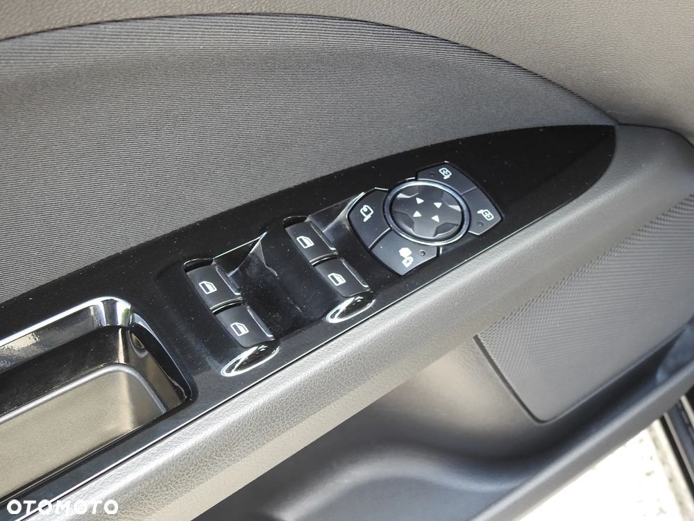 Ford Mondeo SW 2.0 Ti-VCT Titanium - 16